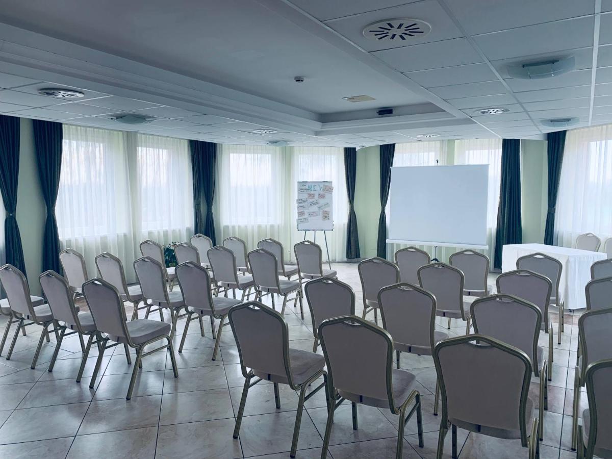 Granada Conference, Wellness And Sport Hotel Kecskemét Extérieur photo