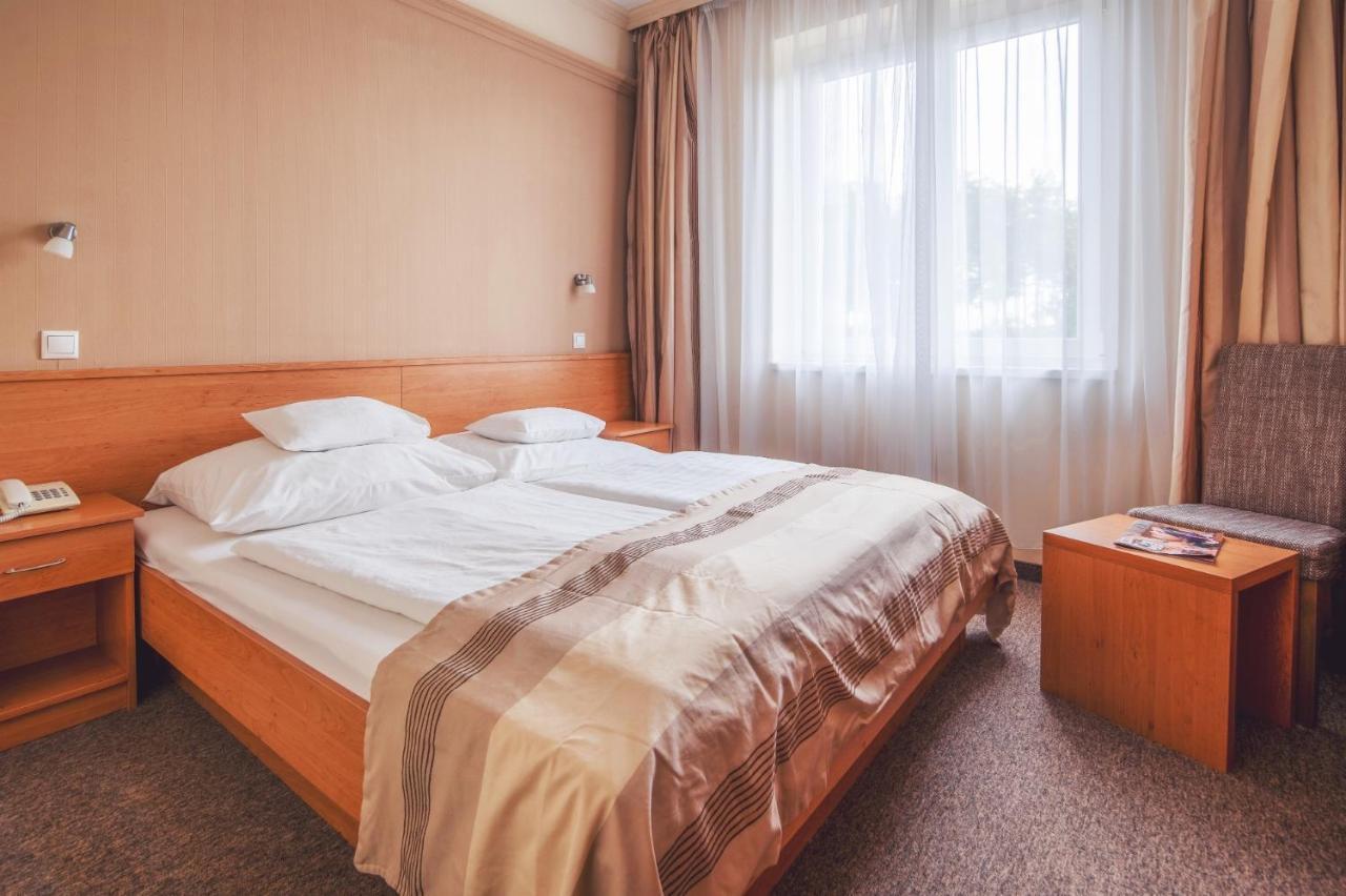 Granada Conference, Wellness And Sport Hotel Kecskemét Extérieur photo