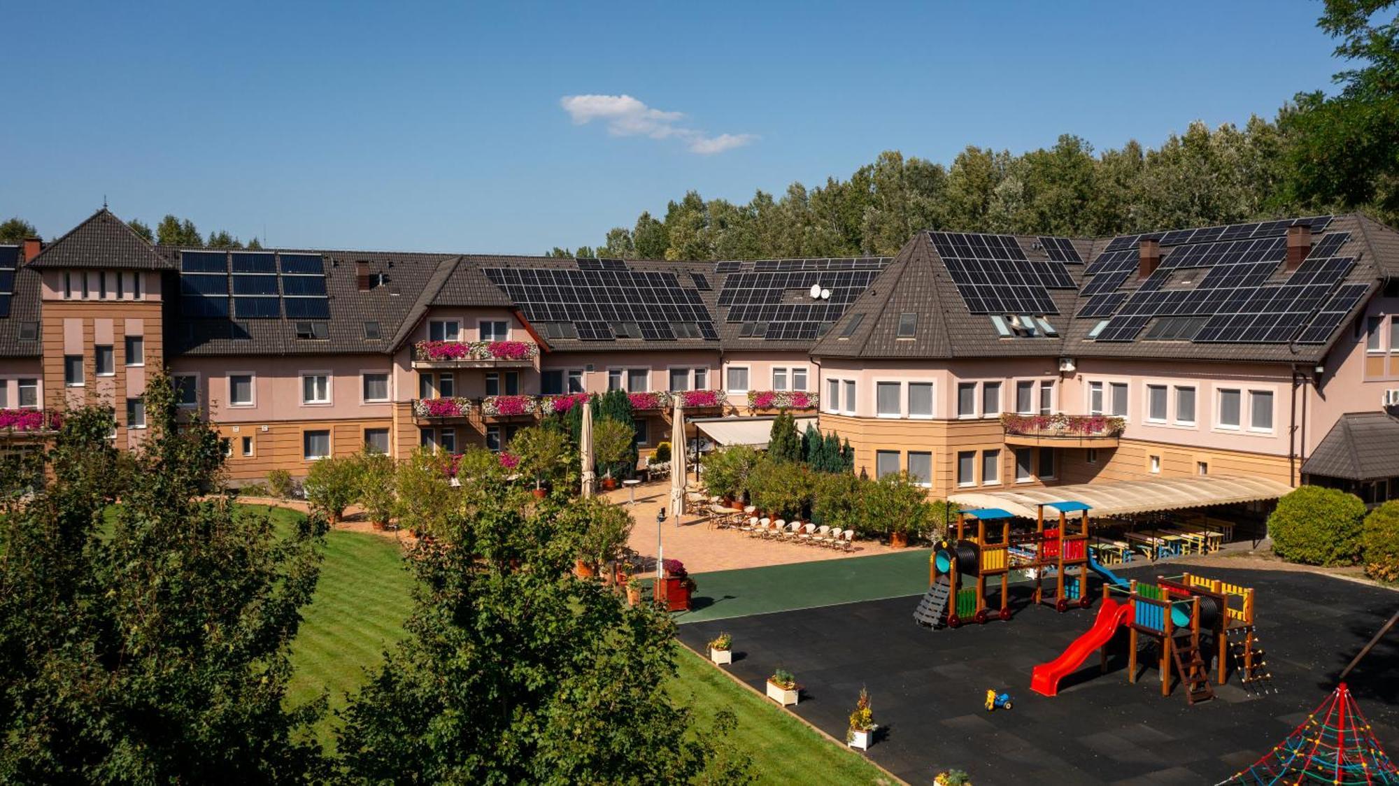 Granada Conference, Wellness And Sport Hotel Kecskemét Extérieur photo