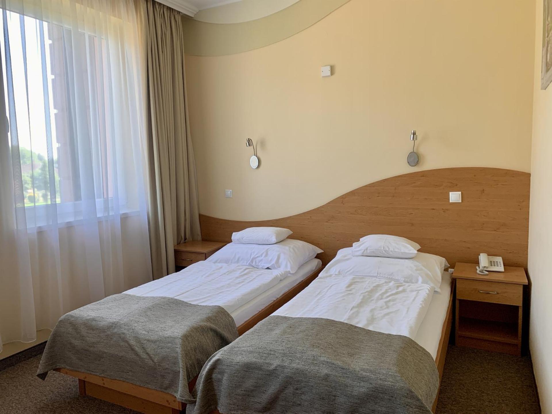 Granada Conference, Wellness And Sport Hotel Kecskemét Extérieur photo