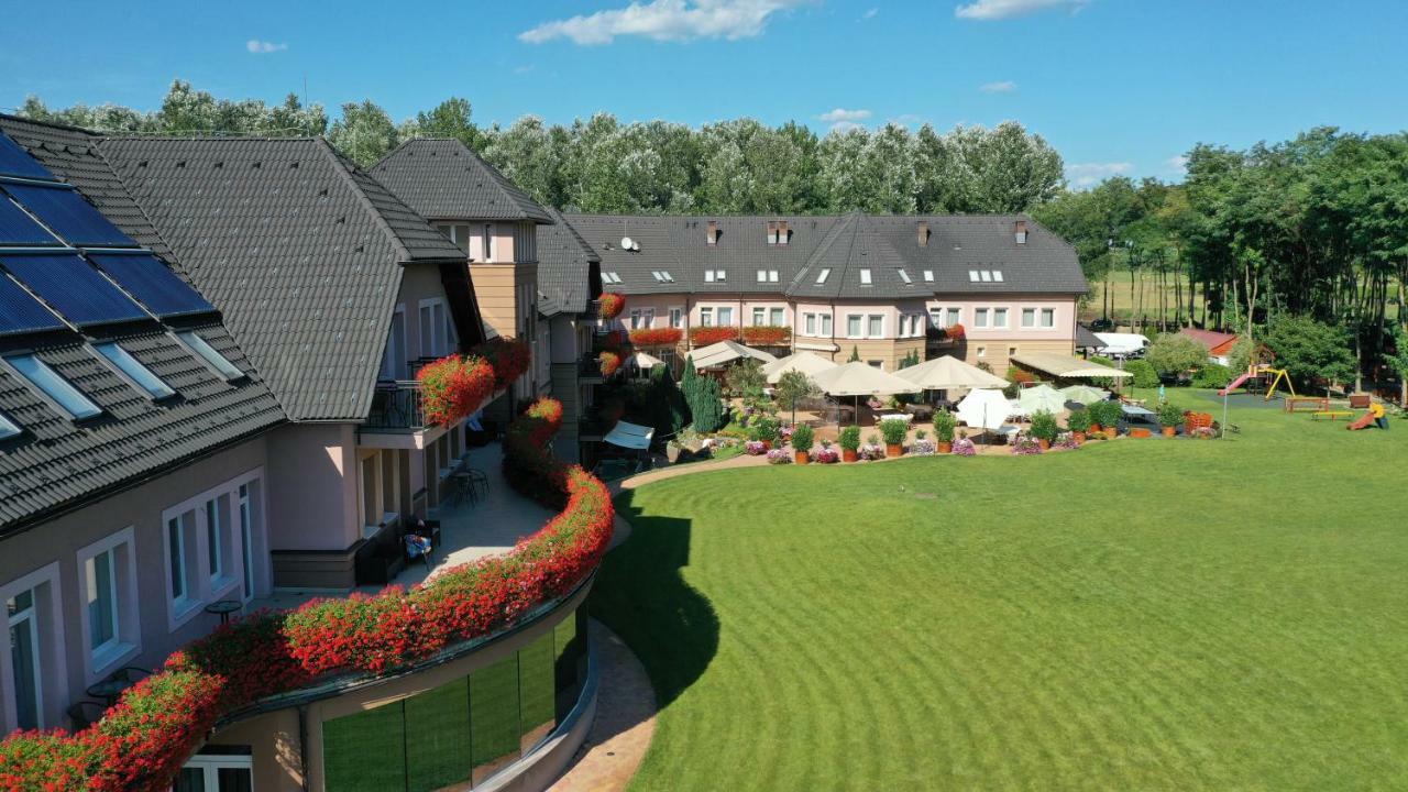 Granada Conference, Wellness And Sport Hotel Kecskemét Extérieur photo